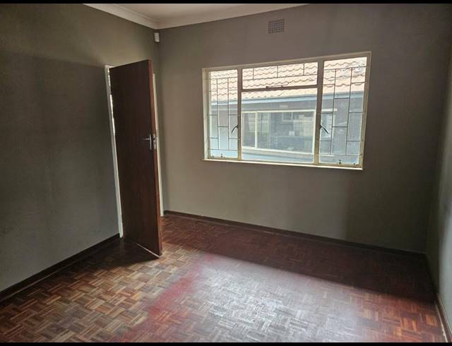 BUSINESS PROPERTY TO RENT IN MENLO PARK